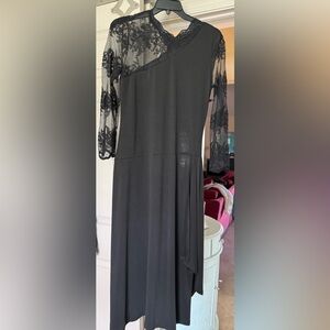 Long, slimming cocktail 🍸 dress